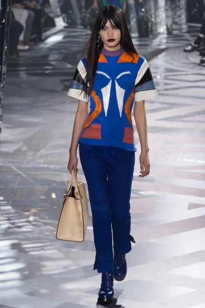 Look 23